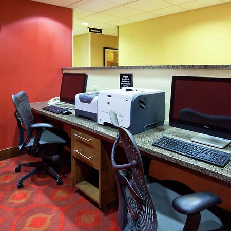 Hampton Inn Рокфорд Экстерьер фото