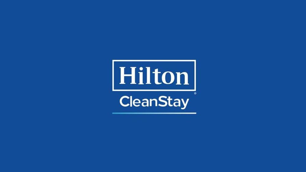 Hampton Inn Рокфорд Экстерьер фото