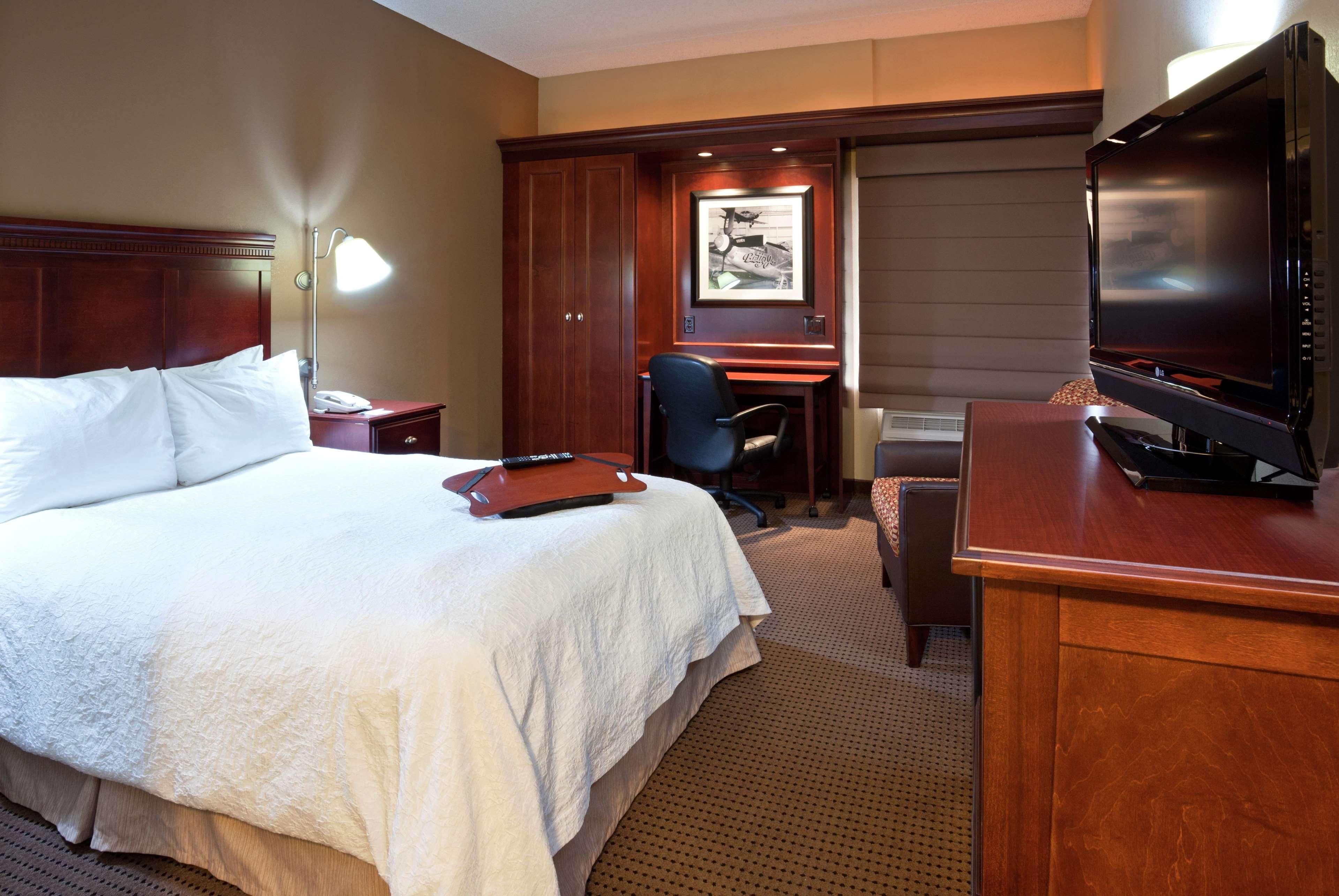 Hampton Inn Рокфорд Экстерьер фото