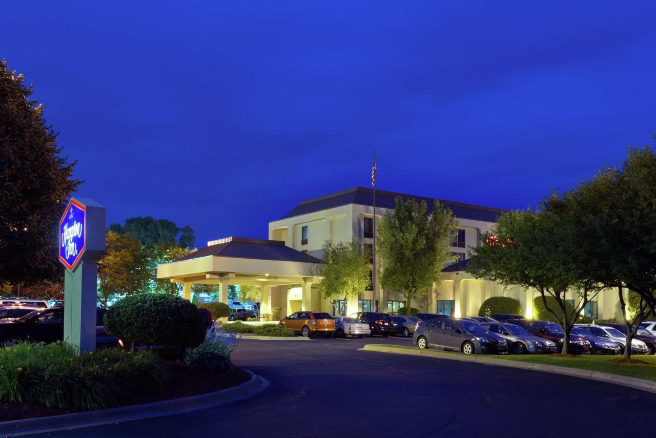 Hampton Inn Рокфорд Экстерьер фото